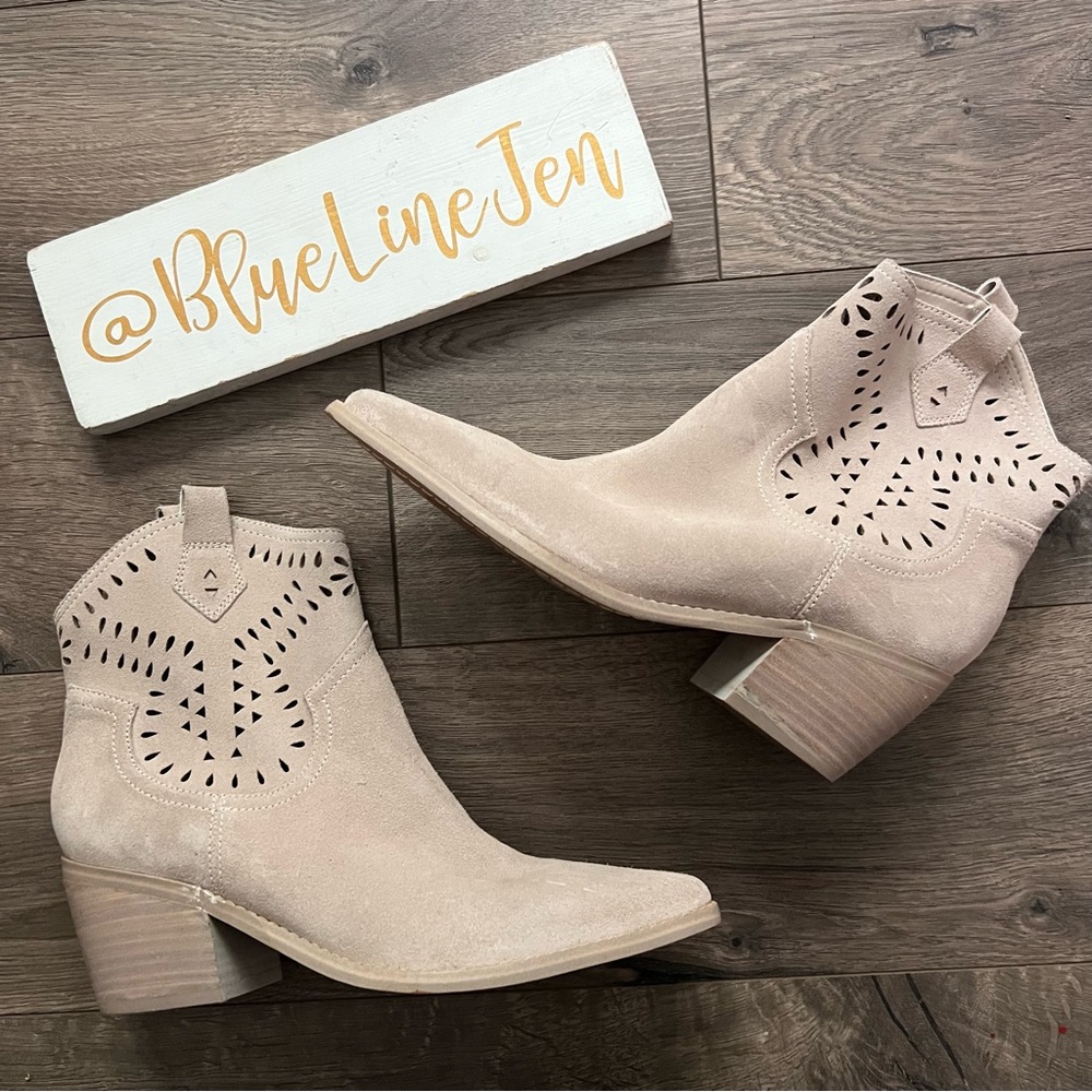 Marc Fisher Giddyup Cowboy Perforated Booties NWT